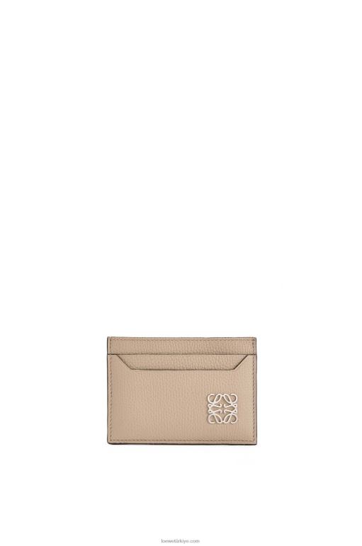 Loewe çakıl taneli dana derisinde anagram düz kartlık 026001357 kadınlar kum