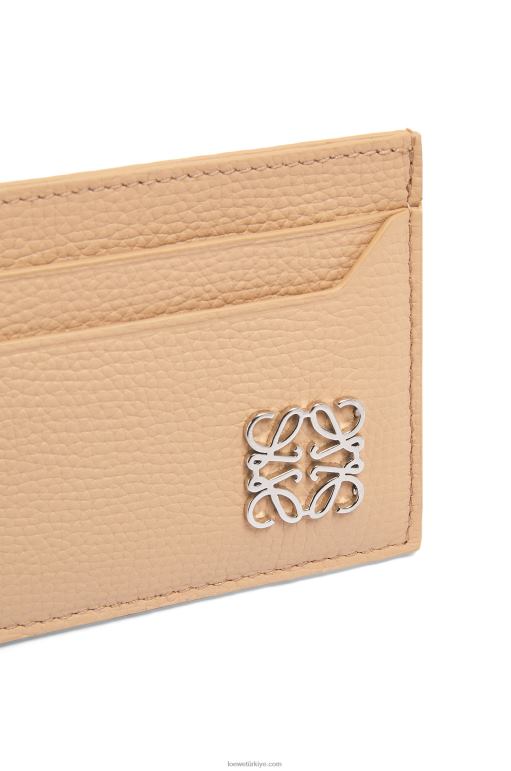 Loewe çakıl taneli dana derisinde anagram düz kartlık 026001403 kadınlar çıplak