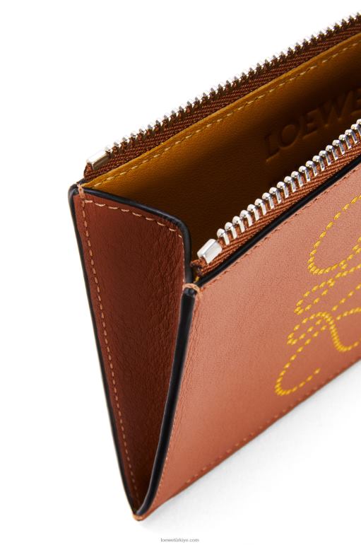 Loewe klasik dana derisinde marka jetonlu kartlık 026001392 kadınlar ten rengi/koyu sarı