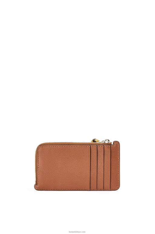 Loewe klasik dana derisinde marka jetonlu kartlık 026001418 kadınlar ten rengi/koyu sarı