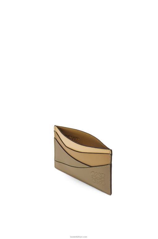 Loewe klasik dana derisinden yapboz düz kartlık 026001362 kadınlar kil yeşili/tereyağı