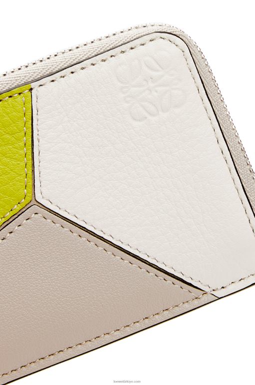 Loewe klasik dana derisinden yapboz jetonlu kartlık 026001347 kadınlar kireç sarısı/açık yulaf