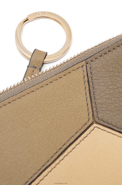 Loewe klasik dana derisinden yapboz jetonlu kartlık 026001369 kadınlar kil yeşili/tereyağı