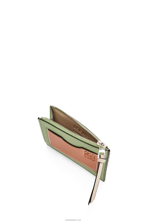 Loewe yumuşak damarlı dana derisinden büyük jetonlu kartlık 026001354 kadınlar biberiye/tan