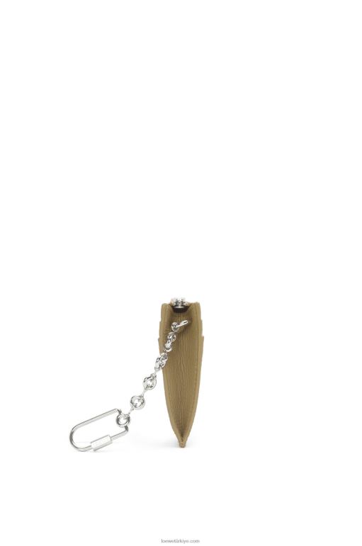 Loewe zincirli çakıl taneli dana derisinden anagram kare kartlık 026001367 kadınlar enginar yeşili