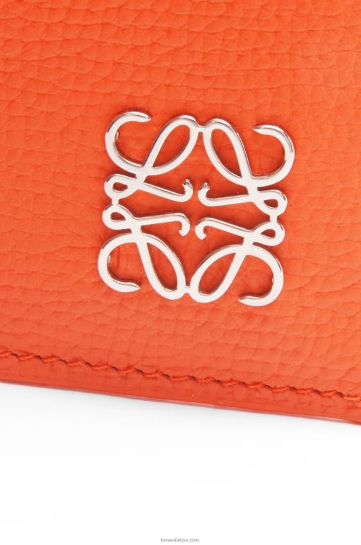 Loewe zincirli çakıl taneli dana derisinden anagram kare kartlık 026001397 kadınlar turuncu