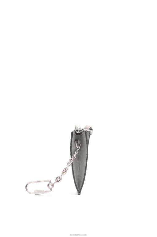 Loewe zincirli yumuşak damarlı dana derisinden kare kartlık 026001366 kadınlar inci grisi/açık soluk yeşil