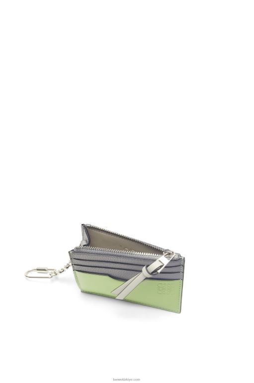 Loewe zincirli yumuşak damarlı dana derisinden kare kartlık 026001366 kadınlar inci grisi/açık soluk yeşil