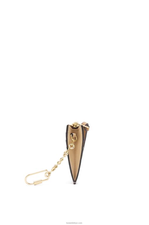 Loewe zincirli yumuşak damarlı dana derisinden kare kartlık 026001378 kadınlar tereyağı/soluk limon