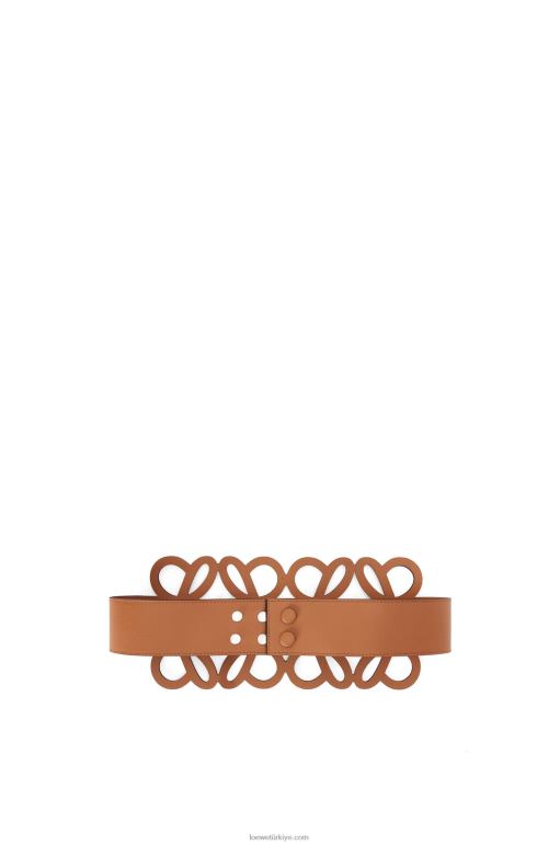 Loewe anagram dana derisinden kesilmiş kemer 026001155 kadınlar bronzlaşmak