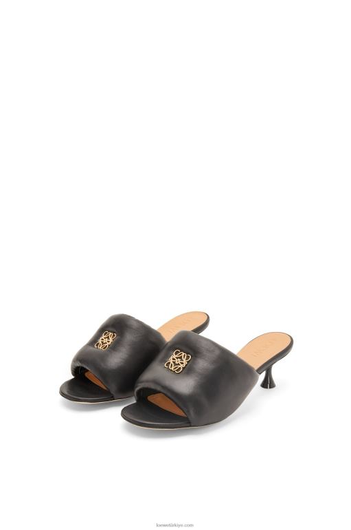 Loewe anagram kuzu postu yastıklı katır 02600755 kadınlar siyah