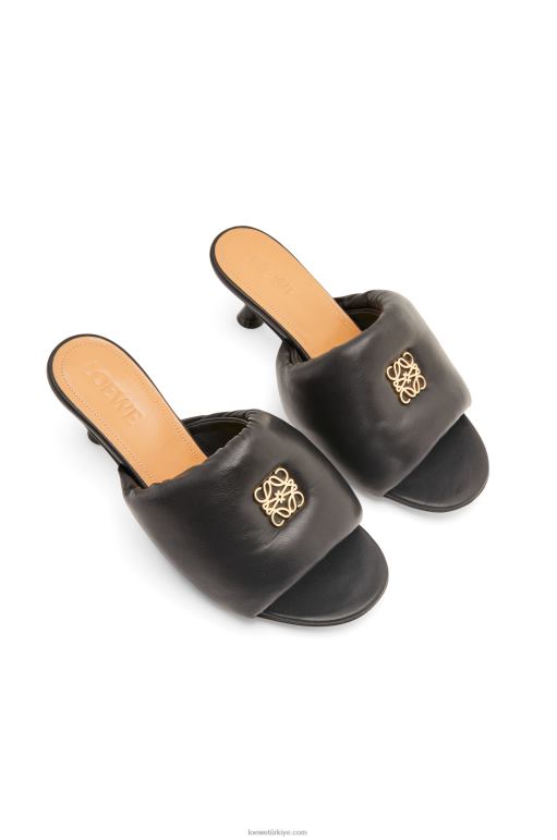 Loewe anagram kuzu postu yastıklı katır 02600755 kadınlar siyah