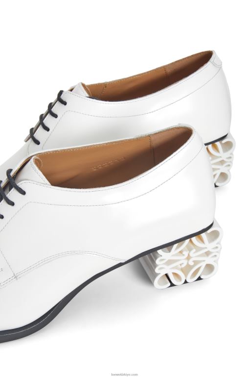 Loewe dana derisinde anagram topuk brogue 02600769 kadınlar beyaz