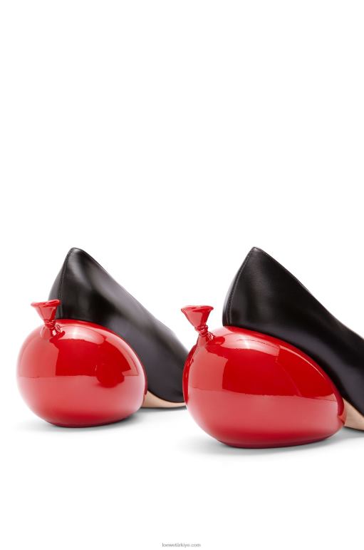 Loewe dana derisinden balon pompası 02600762 kadınlar siyah kırmızı