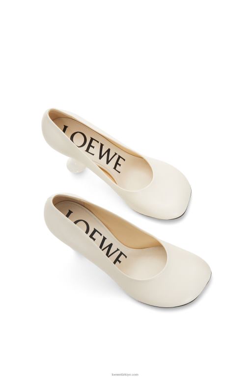 Loewe keçi derisinden oyuncak pompa 02600729 kadınlar beyaz