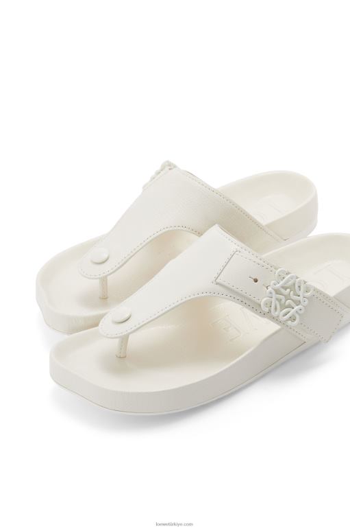 Loewe keçi derisinde kolay parmak arası sandalet 02600679 kadınlar beyaz