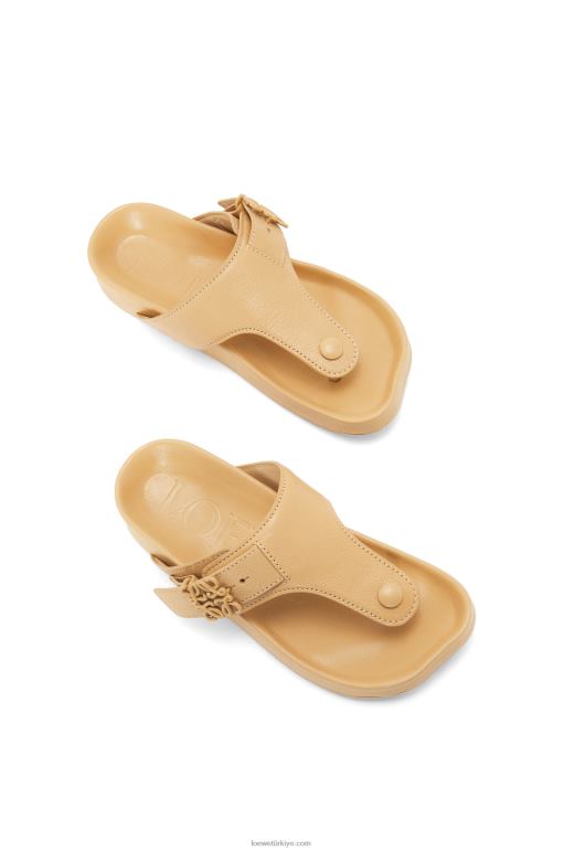Loewe keçi derisinde kolay parmak arası sandalet 02600683 kadınlar orta kapatıcı