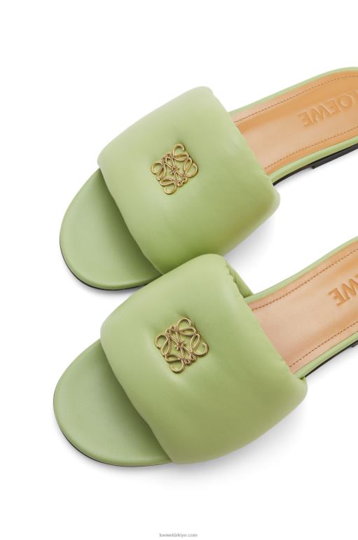 Loewe kuzu derisinden anagram yastıklı kaydırak 02600686 kadınlar soluk yeşil