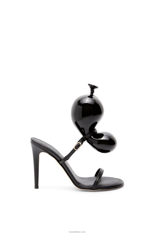 Loewe kuzu derisinden balon sandalet 02600707 kadınlar siyah