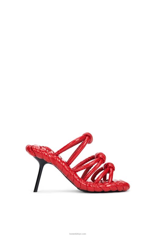 Loewe kuzu derisinden petal düğüm sandalet 02600706 kadınlar kırmızı siyah