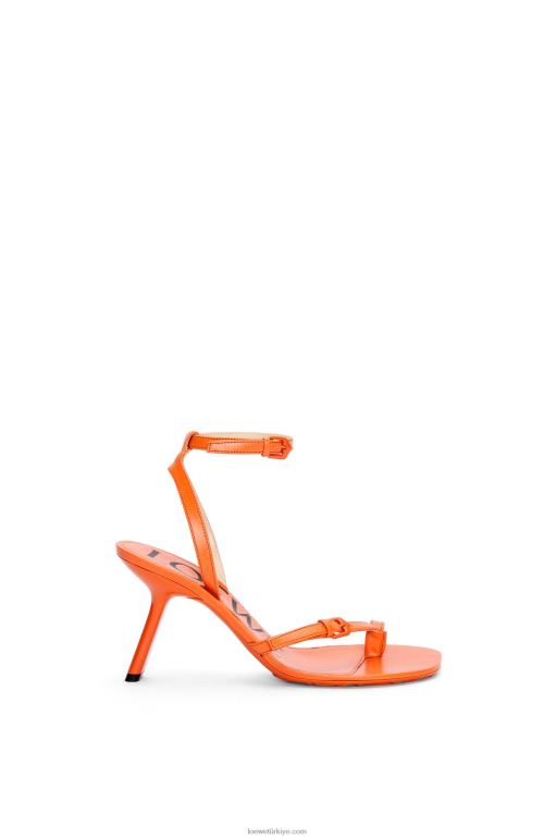 Loewe kuzu derisinden petal stiletto sandalet 02600674 kadınlar turuncu