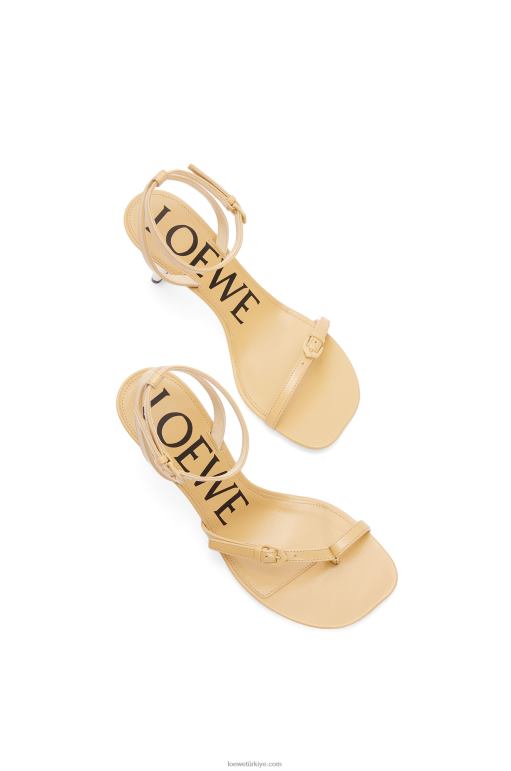 Loewe kuzu derisinden petal stiletto sandalet 02600676 kadınlar orta kapatıcı