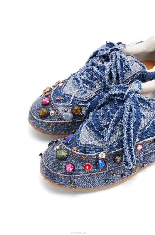 Loewe denimden işlemeli, yeniden yapılandırılmış spor ayakkabı 02600670 kadınlar yıkanmış kot