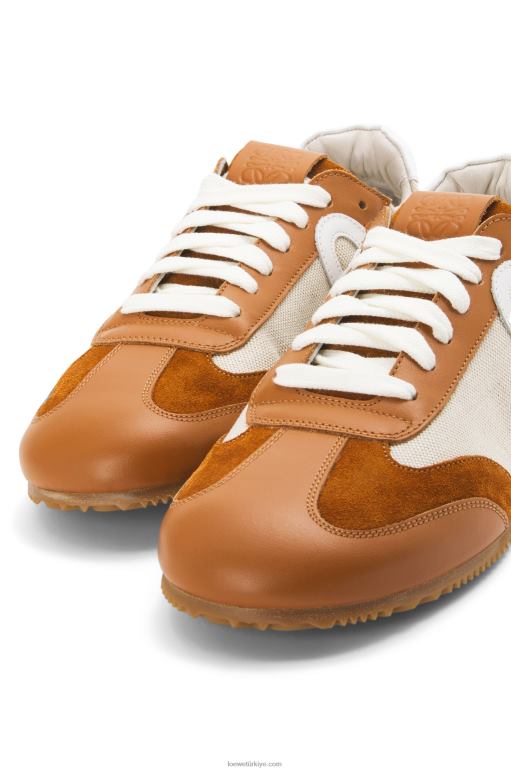 Loewe naylon ve dana derisinden bale koşucusu 02600656 kadınlar doğal/ten rengi
