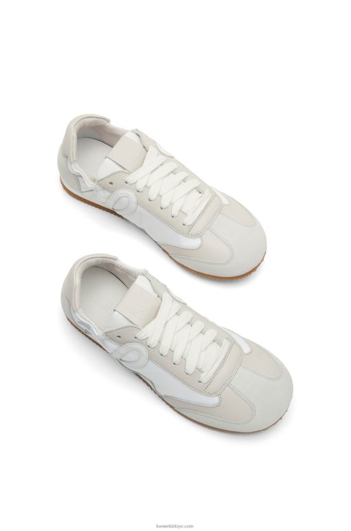 Loewe naylon ve dana derisinden bale koşucusu 02600657 kadınlar beyaz/kırık beyaz
