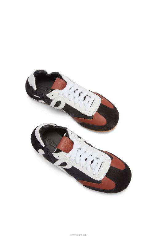 Loewe naylon ve dana derisinden bale koşucusu 02600668 kadınlar siyah beyaz