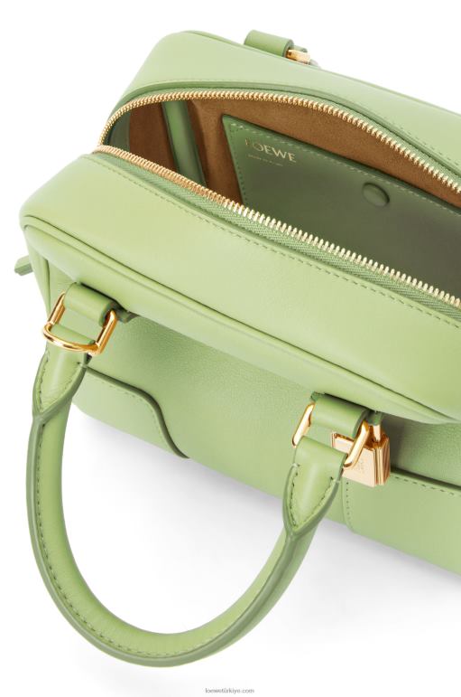 Loewe Nappa dana derisinden amazona 16 kare çanta 02600137 kadınlar açık soluk yeşil