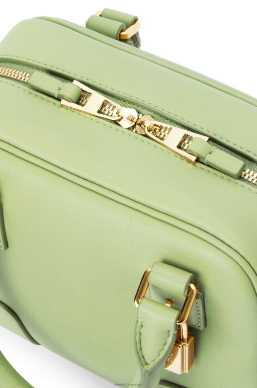 Loewe Nappa dana derisinden amazona 16 kare çanta 02600137 kadınlar açık soluk yeşil
