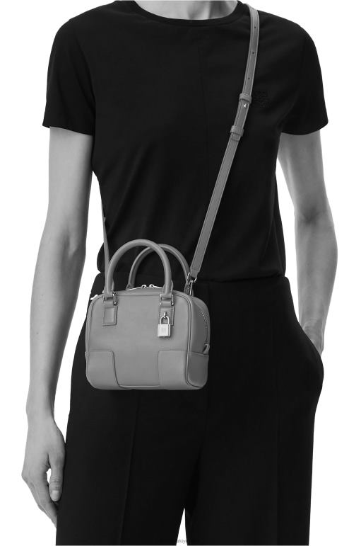Loewe Nappa dana derisinden amazona 16 kare çanta 02600140 kadınlar siyah