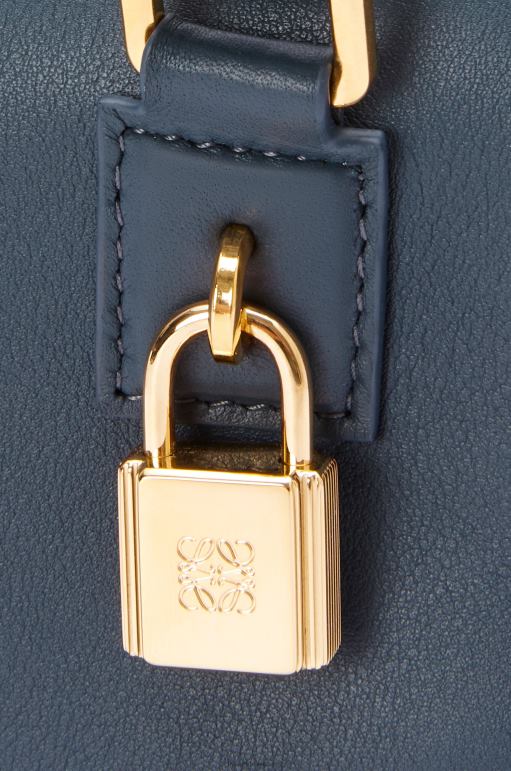 Loewe Nappa dana derisinden amazona 16 kare çanta 02600158 kadınlar oniks mavisi