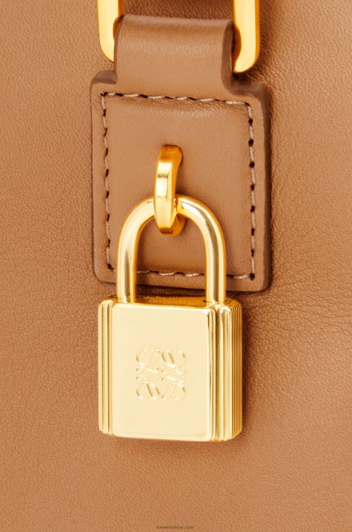 Loewe Nappa dana derisinden amazona 16 kare çanta 02600164 kadınlar sıcak çöl