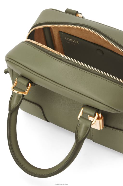 Loewe Nappa dana derisinden amazona 16 kare çanta 02600165 kadınlar avokado yeşili