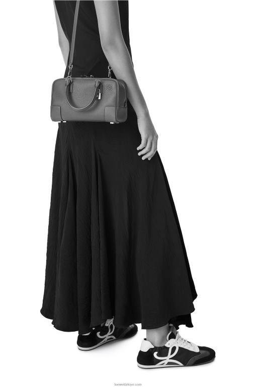 Loewe Nappa dana derisinden amazona 23 çanta 02600157 kadınlar siyah