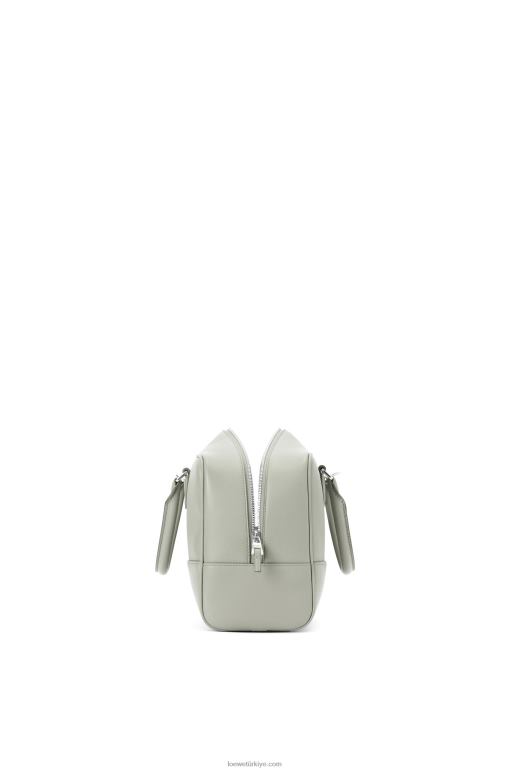 Loewe Nappa dana derisinden amazona 28 çanta 02600136 kadınlar kül grisi