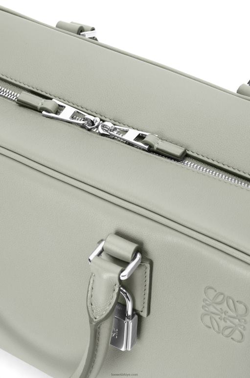 Loewe Nappa dana derisinden amazona 28 çanta 02600136 kadınlar kül grisi