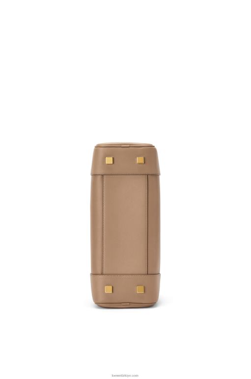 Loewe Nappa dana derisinden amazona 28 çanta 02600169 kadınlar vizon rengi