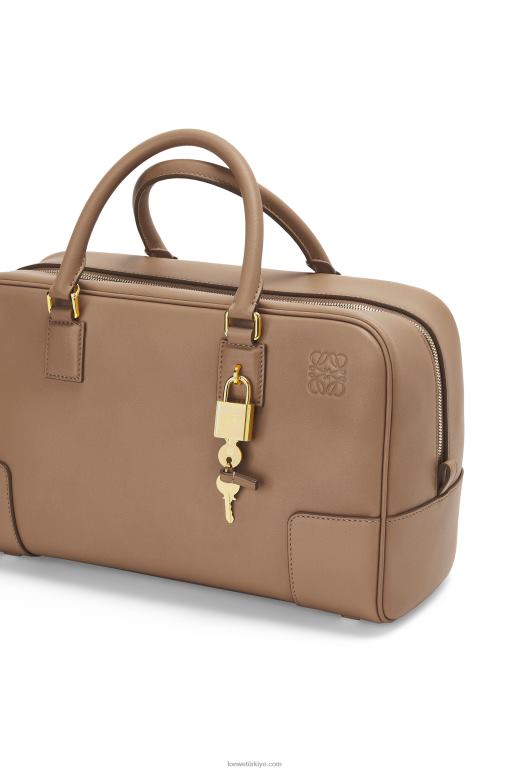Loewe Nappa dana derisinden amazona 28 çanta 02600169 kadınlar vizon rengi