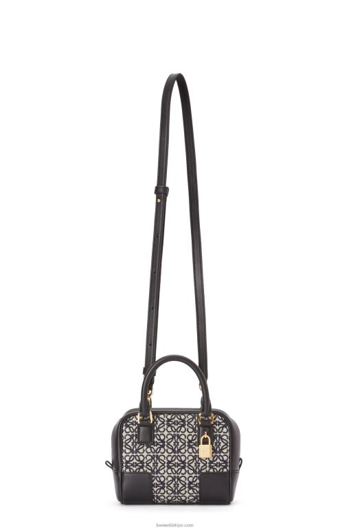 Loewe anagram jakar ve dana derisinden amazona 16 kare çanta 02600139 kadınlar lacivert/siyah