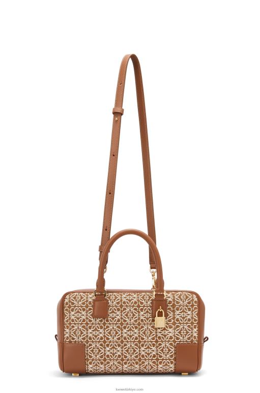 Loewe anagram jakarlı ve dana derisinde amazona 23 02600162 kadınlar bronzluk / ceviz