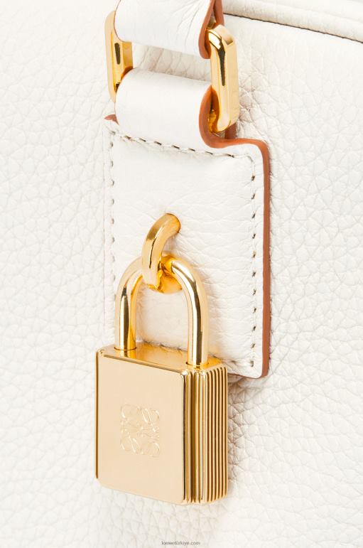 Loewe yumuşak damarlı dana derisinden amazona 19 kare çanta 02600152 kadınlar açık beyaz