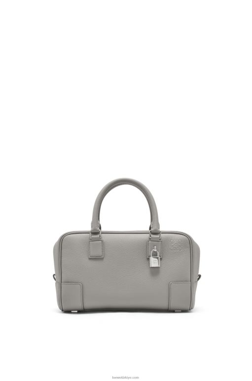 Loewe yumuşak damarlı dana derisinden amazona 23 çantası 02600133 kadınlar inci grisi