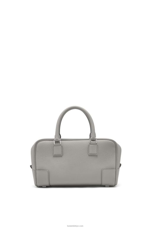 Loewe yumuşak damarlı dana derisinden amazona 23 çantası 02600133 kadınlar inci grisi