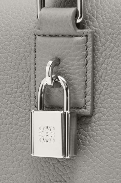 Loewe yumuşak damarlı dana derisinden amazona 23 çantası 02600133 kadınlar inci grisi