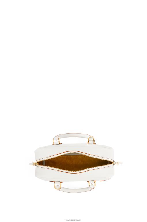 Loewe yumuşak damarlı dana derisinden amazona 23 çantası 02600151 kadınlar açık beyaz