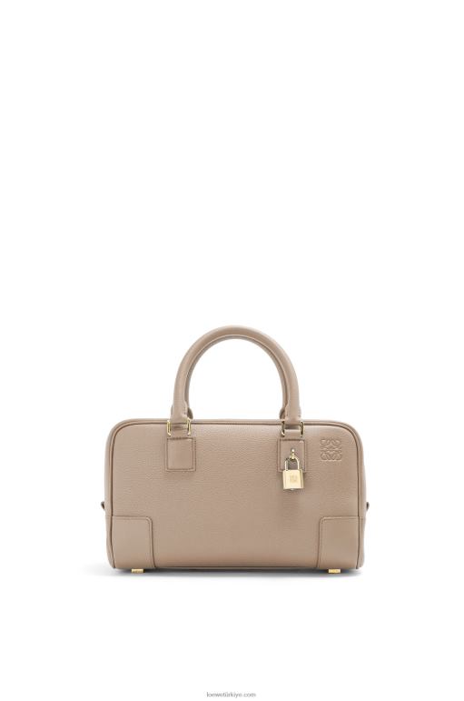 Loewe yumuşak damarlı dana derisinden amazona 23 çantası 02600154 kadınlar kum