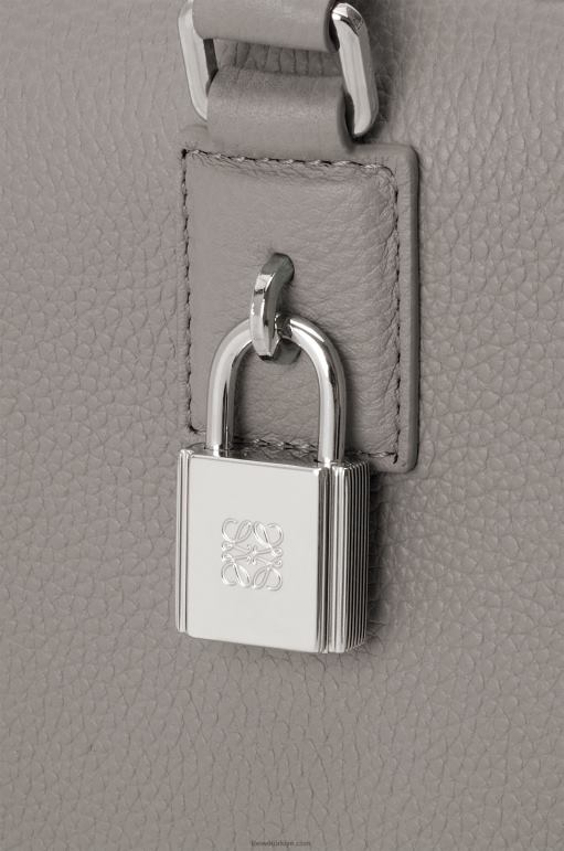 Loewe yumuşak damarlı dana derisinden amazona 28 çantası 02600134 kadınlar inci grisi
